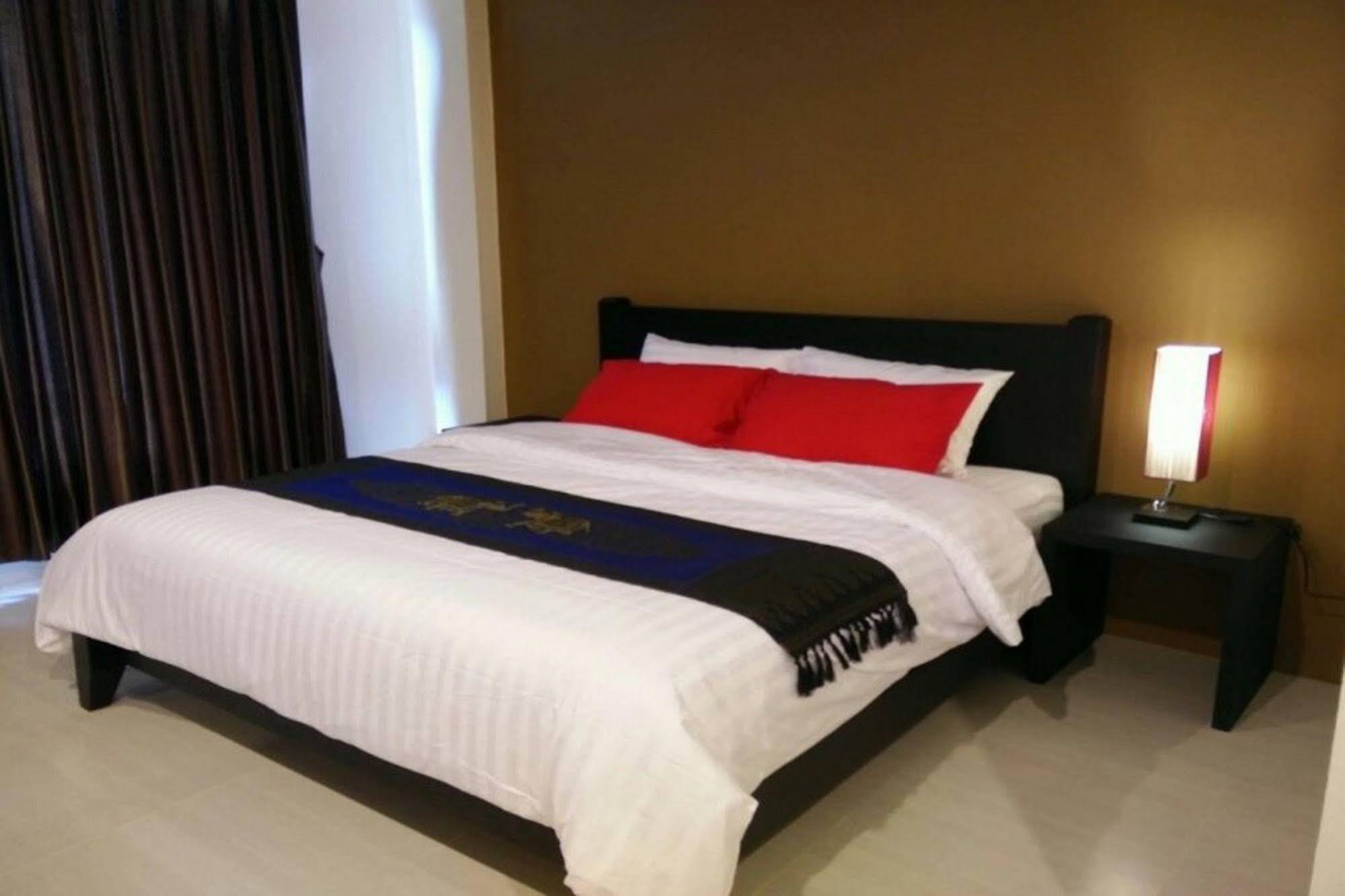 One Fu Hotel Surin Dış mekan fotoğraf