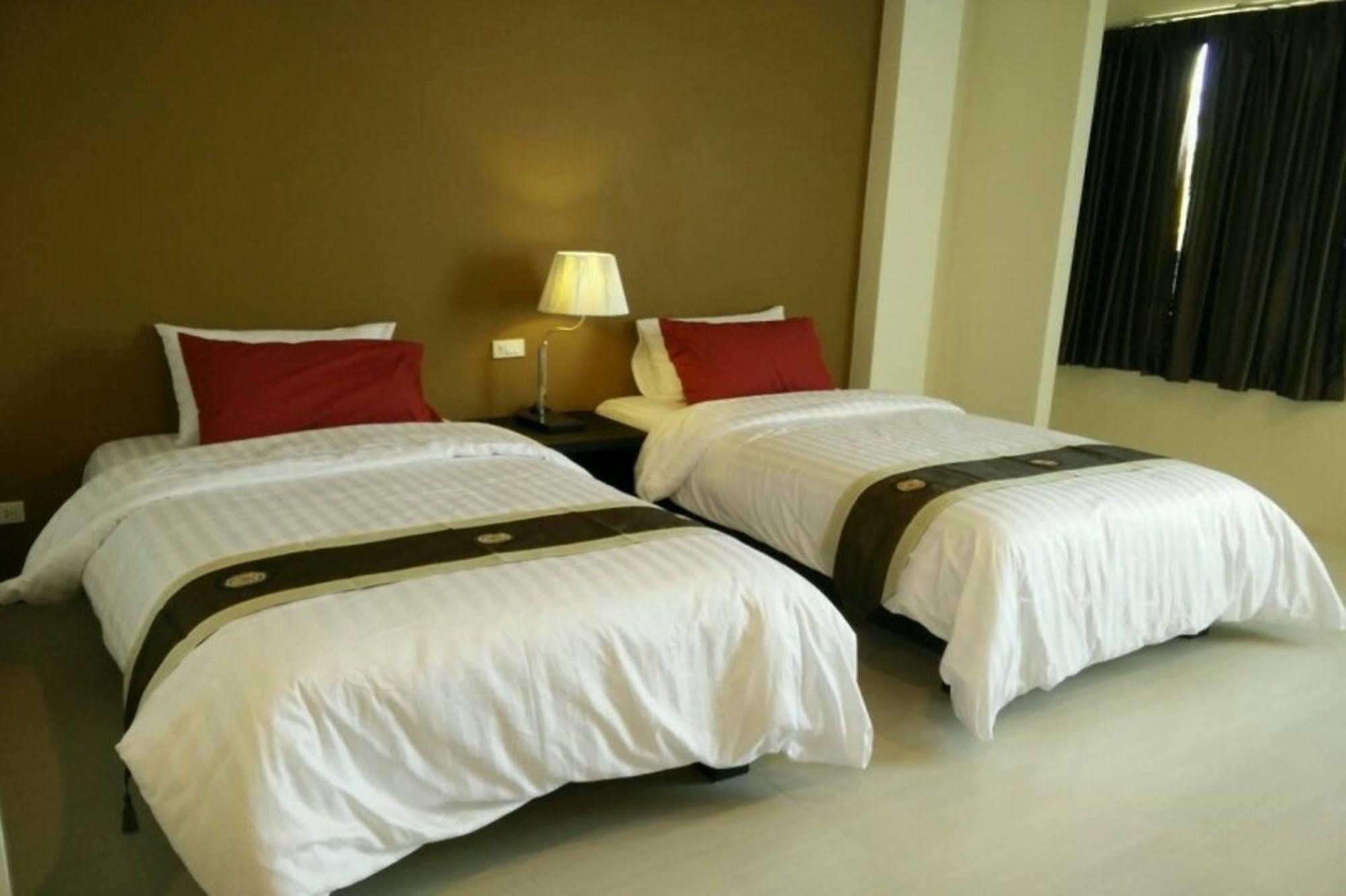 One Fu Hotel Surin Dış mekan fotoğraf