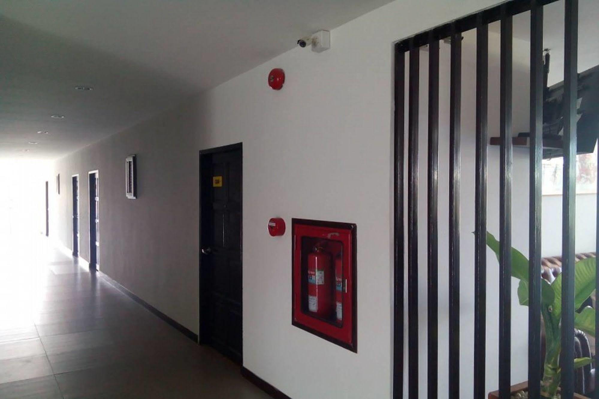 One Fu Hotel Surin Dış mekan fotoğraf