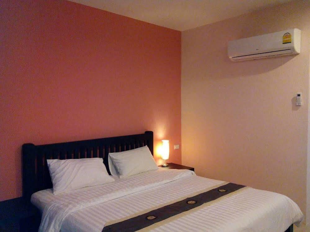 One Fu Hotel Surin Dış mekan fotoğraf